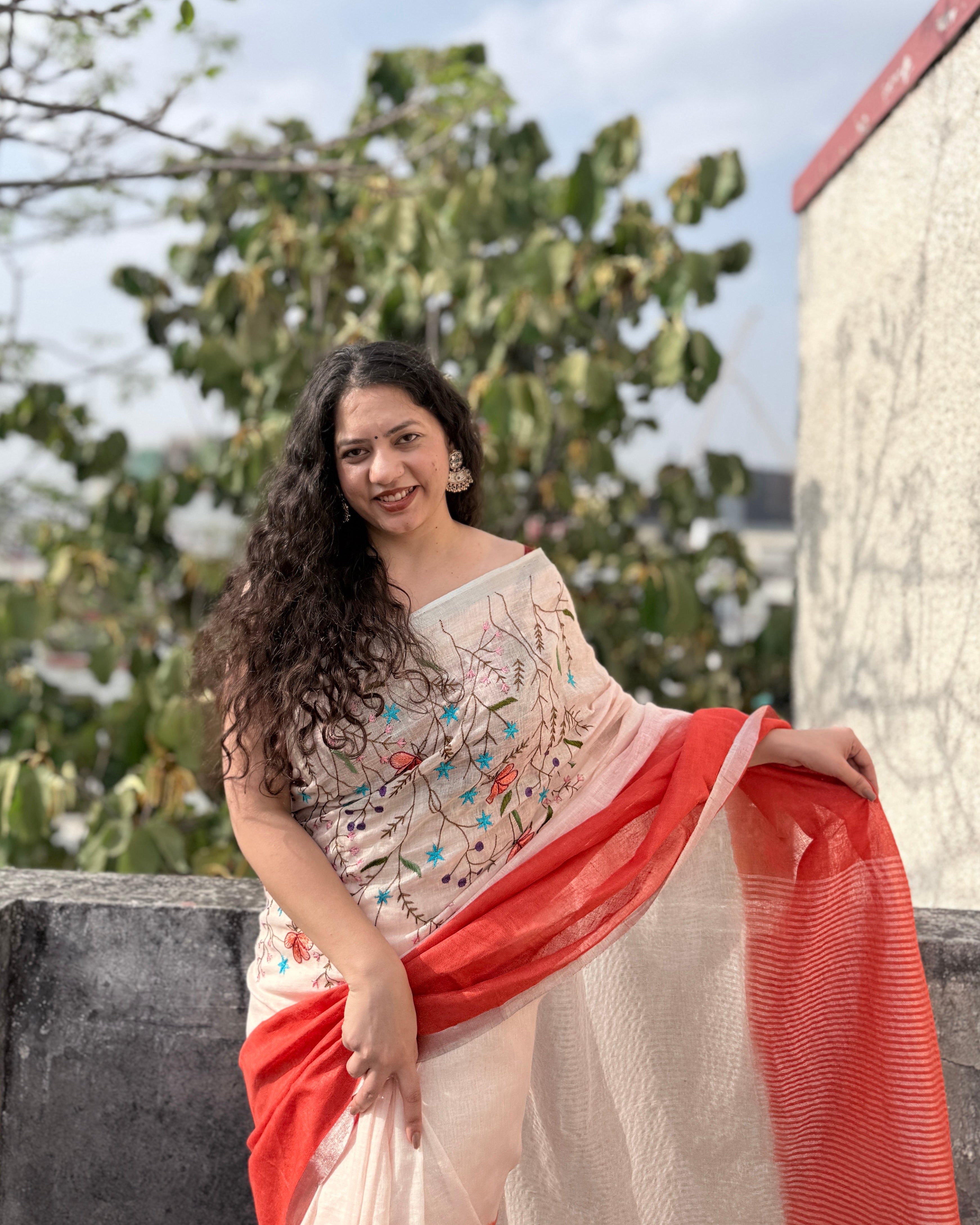 Campa | Embroidered Linen Saree