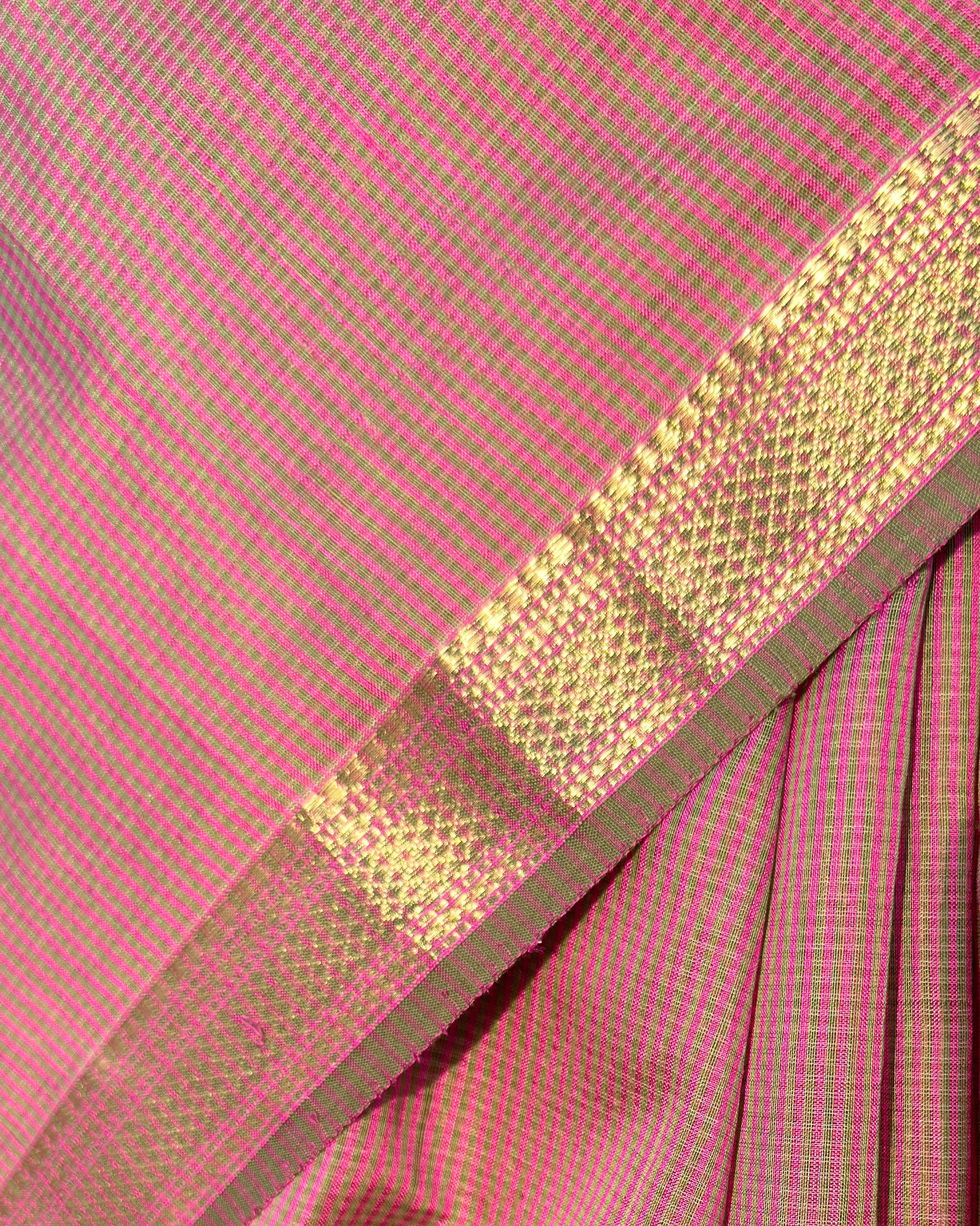Kishmish | Pink Maheshwari Checks Saree