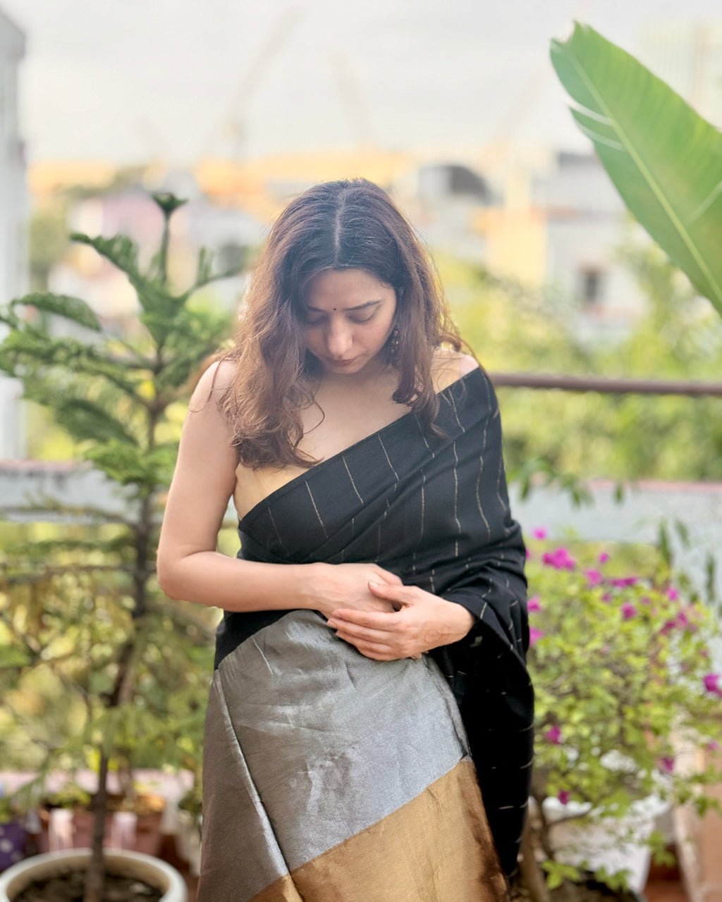 Raina | Black Twill Woven Maheshwari Saree