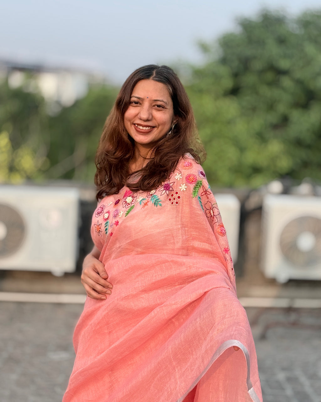 Ruhi | Embroidered Linen Saree