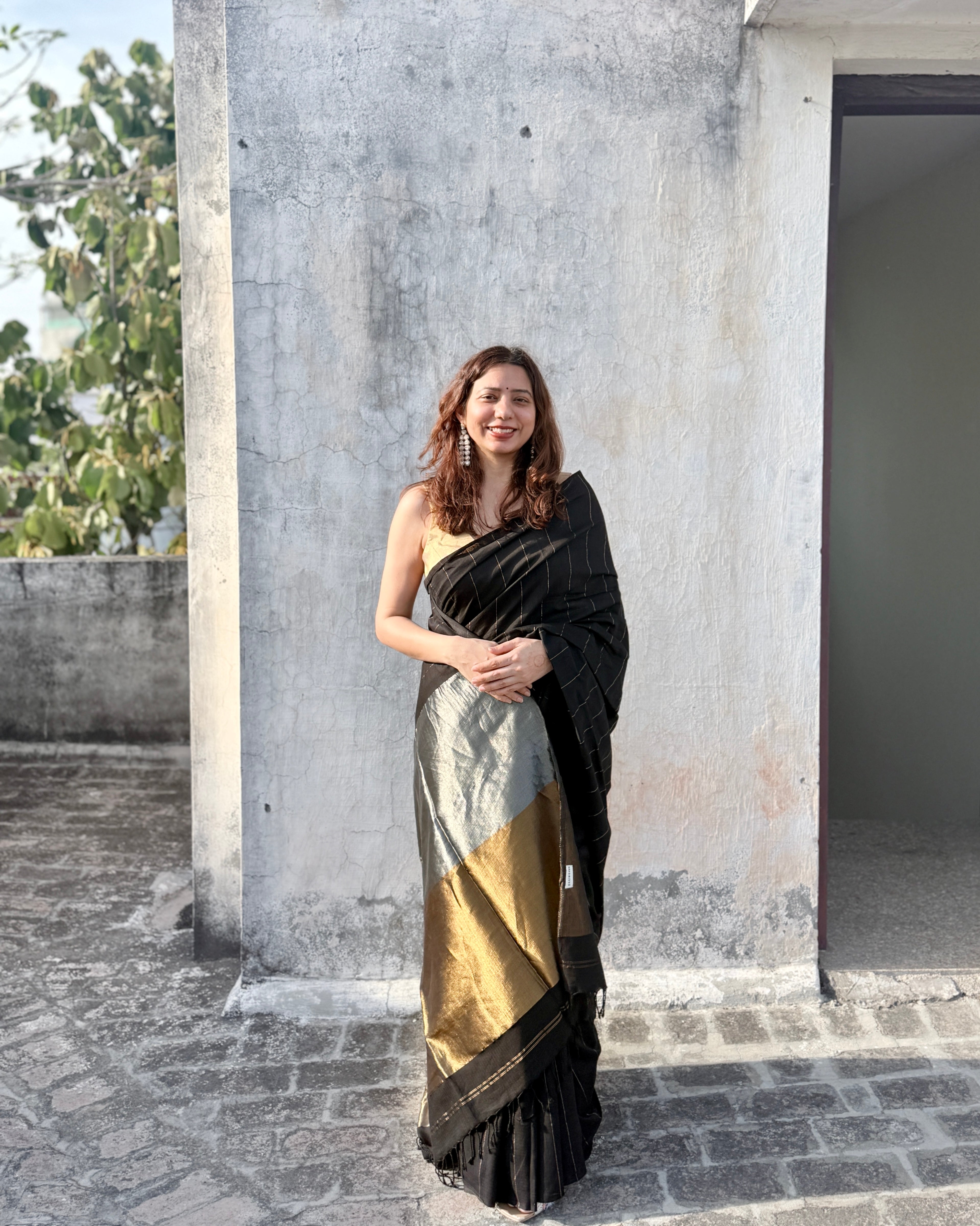 Raina | Black Twill Woven Maheshwari Saree