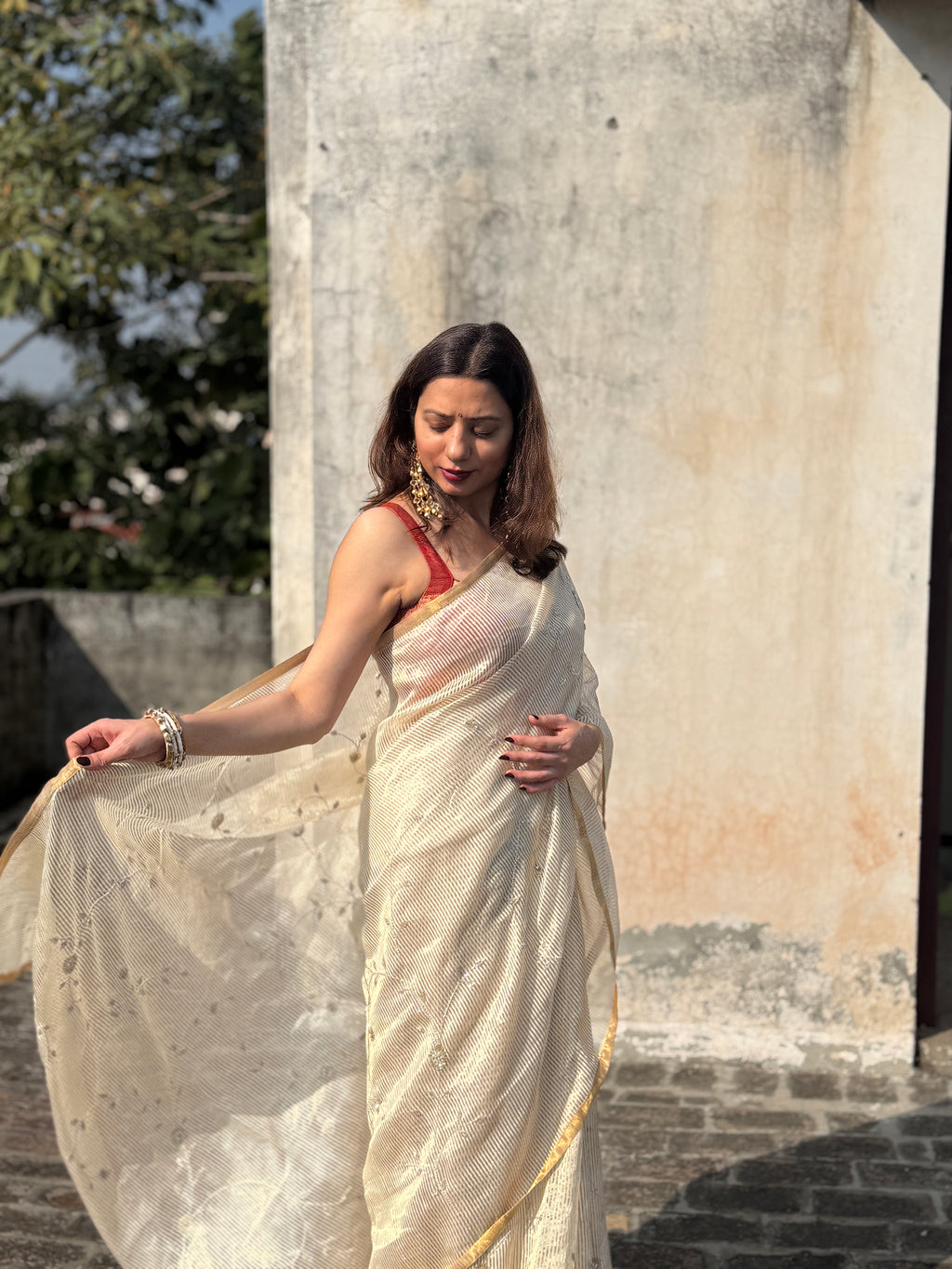 Sunehri | Ivory Golden Viscose Organza & Silk Zari saree