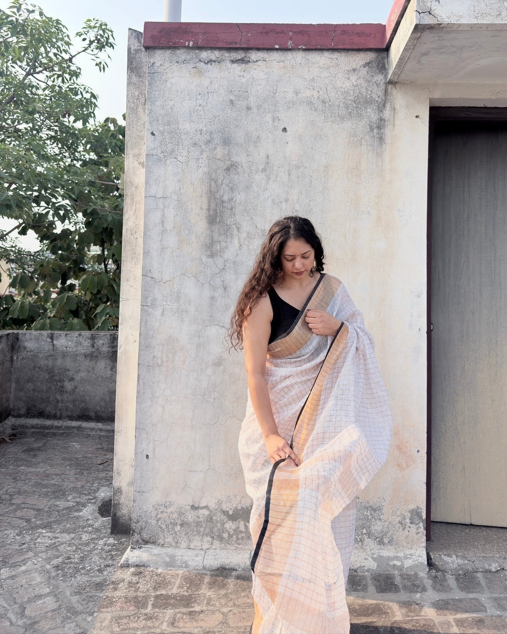 Taara | Linen Zari Checks Saree