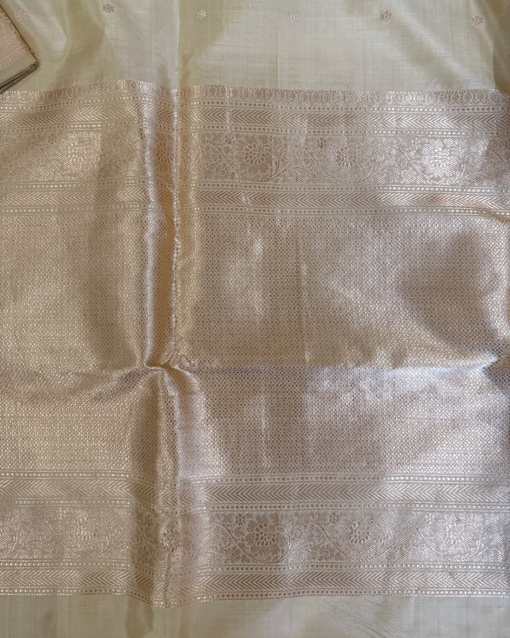 Mogra | Cream Handloom Banarasi Katan Silk Saree