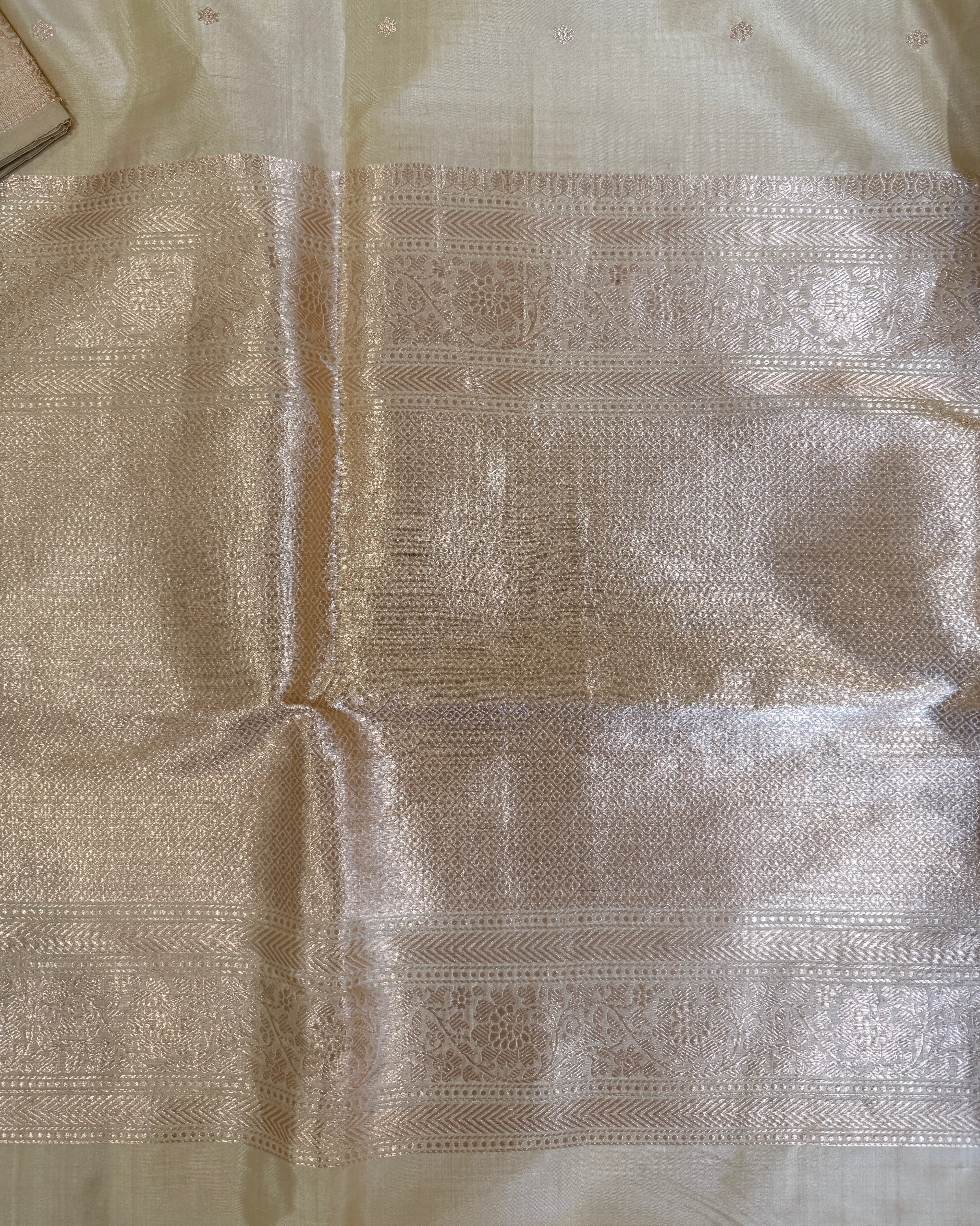 Mogra | Cream Handloom Banarasi Katan Silk Saree
