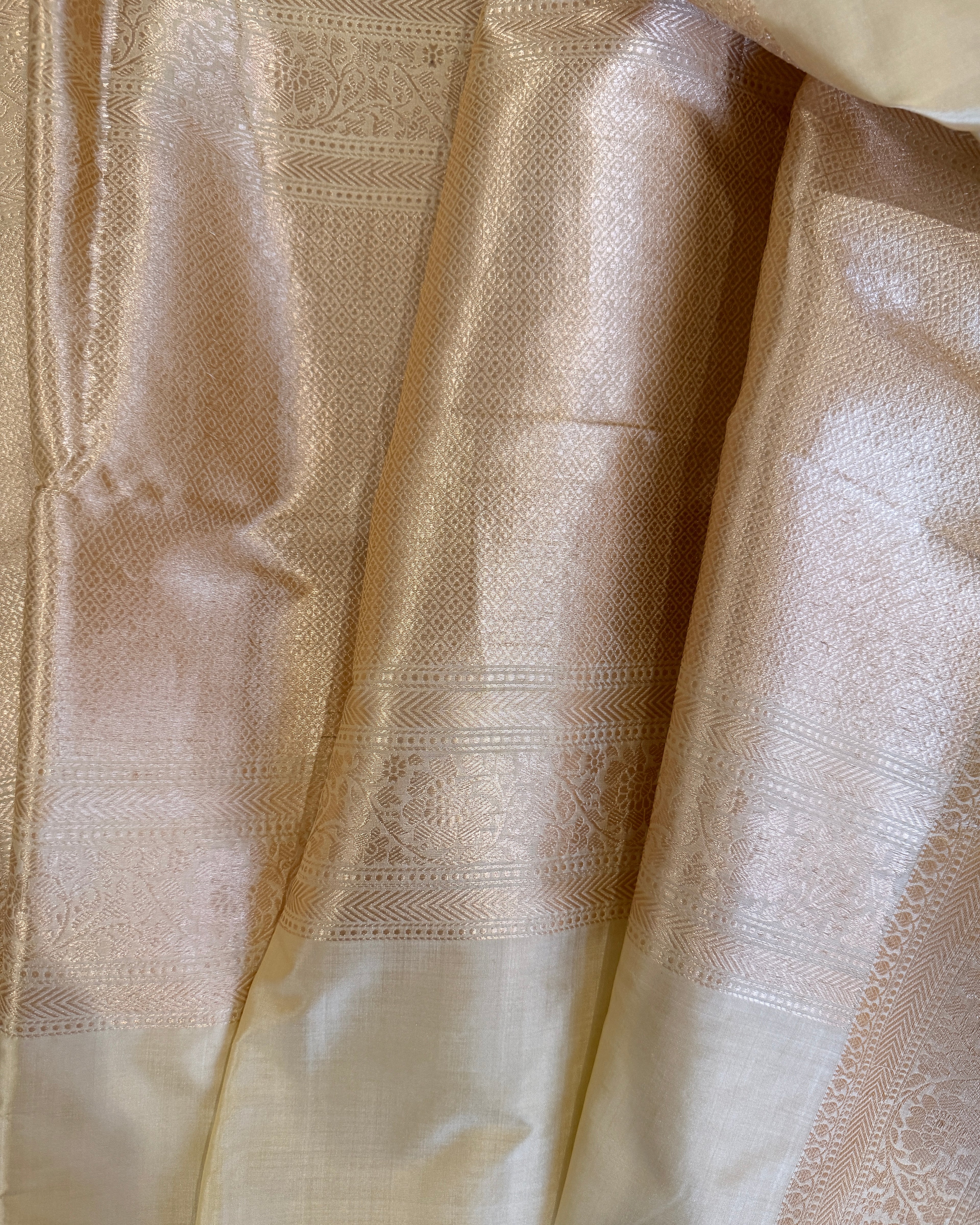 Mogra | Cream Handloom Banarasi Katan Silk Saree
