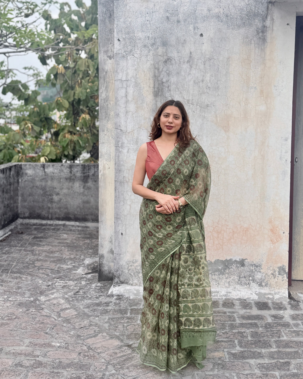 Donut | Olive green Kota Doria Saree