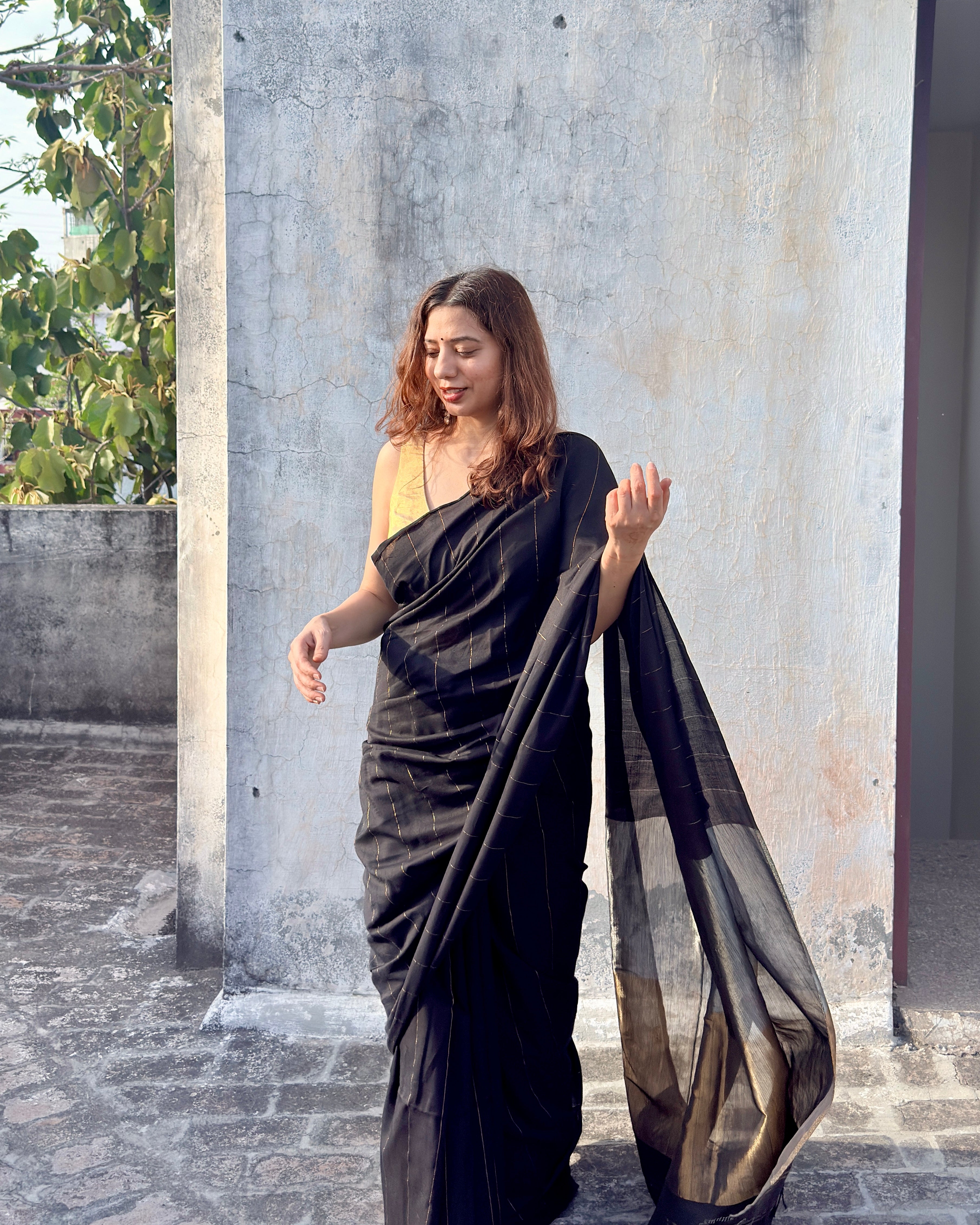 Raina | Black Twill Woven Maheshwari Saree