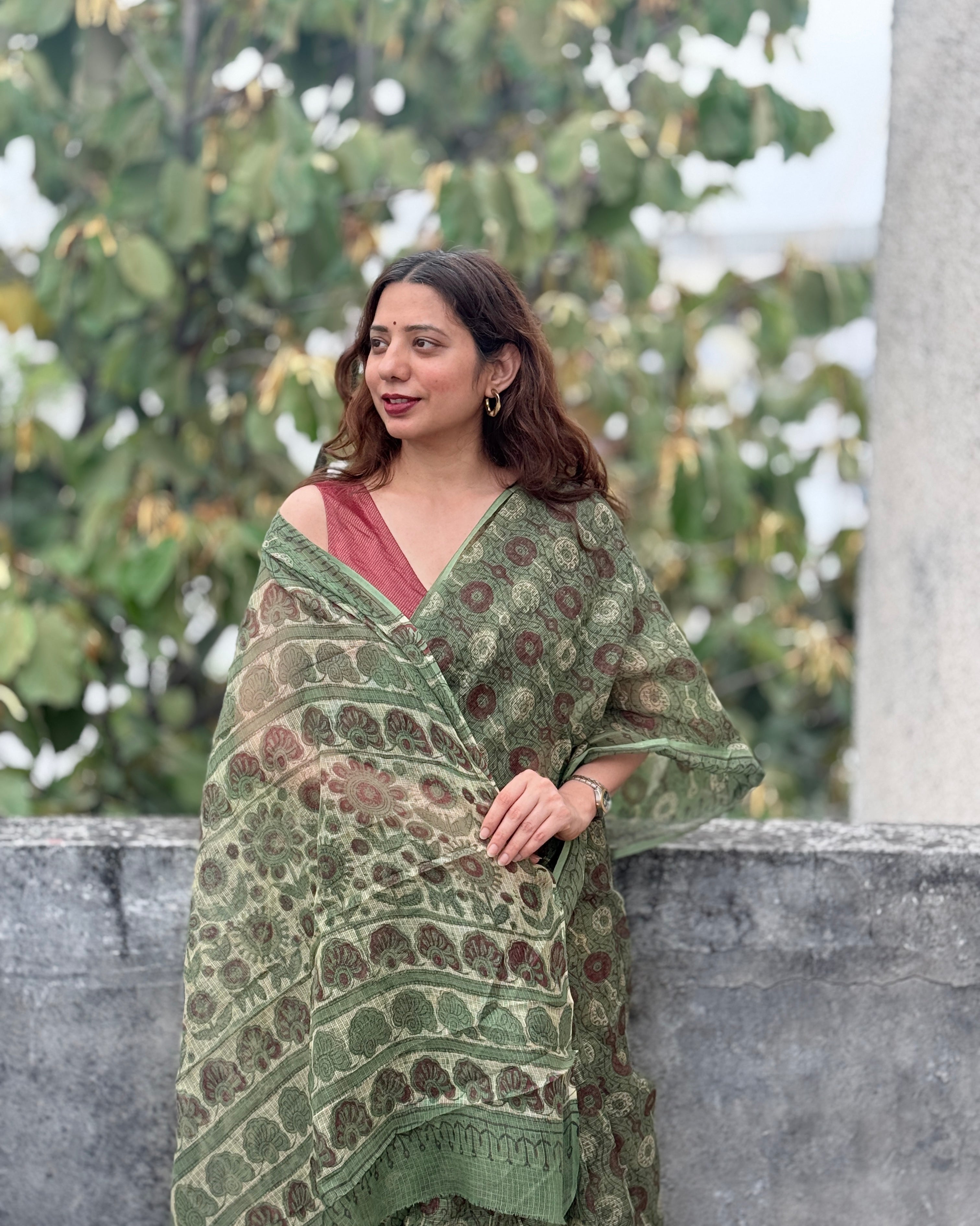 Donut | Olive green Kota Doria Saree