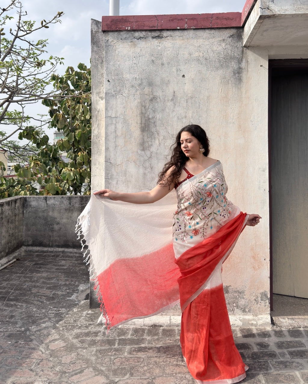 Campa | Embroidered Linen Saree