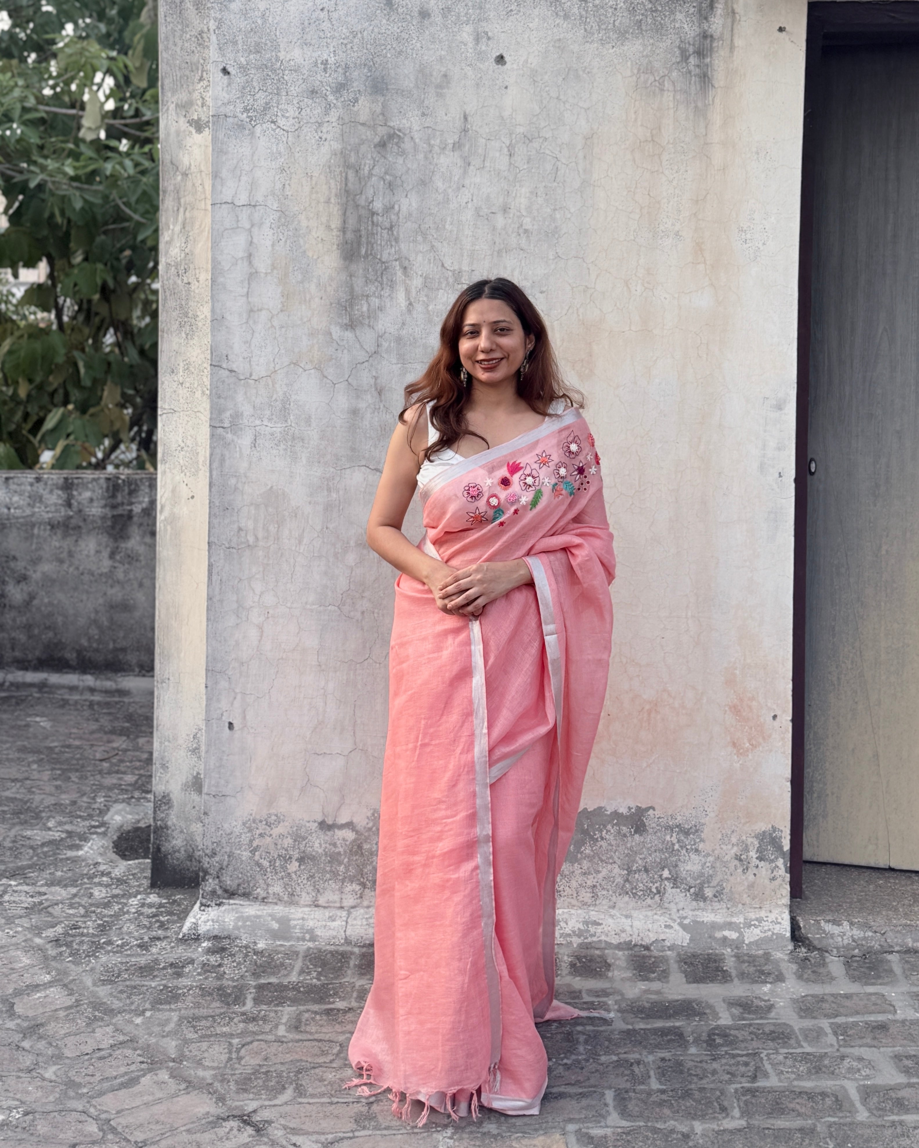 Ruhi | Embroidered Linen Saree