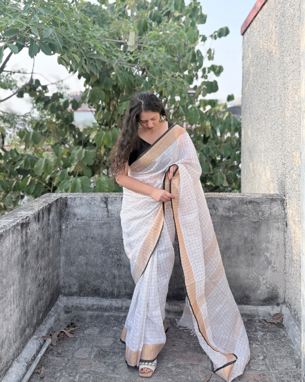 Taara | Linen Zari Checks Saree