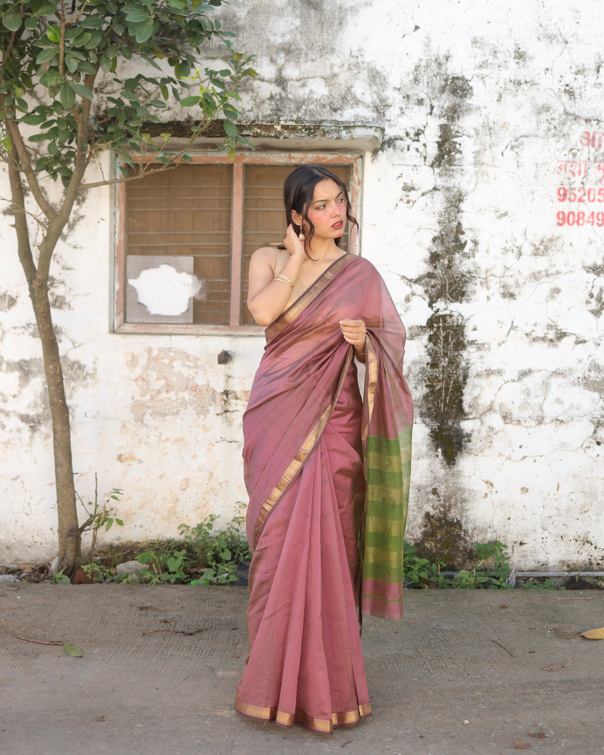 Kishmish | Pink Maheshwari Checks Saree