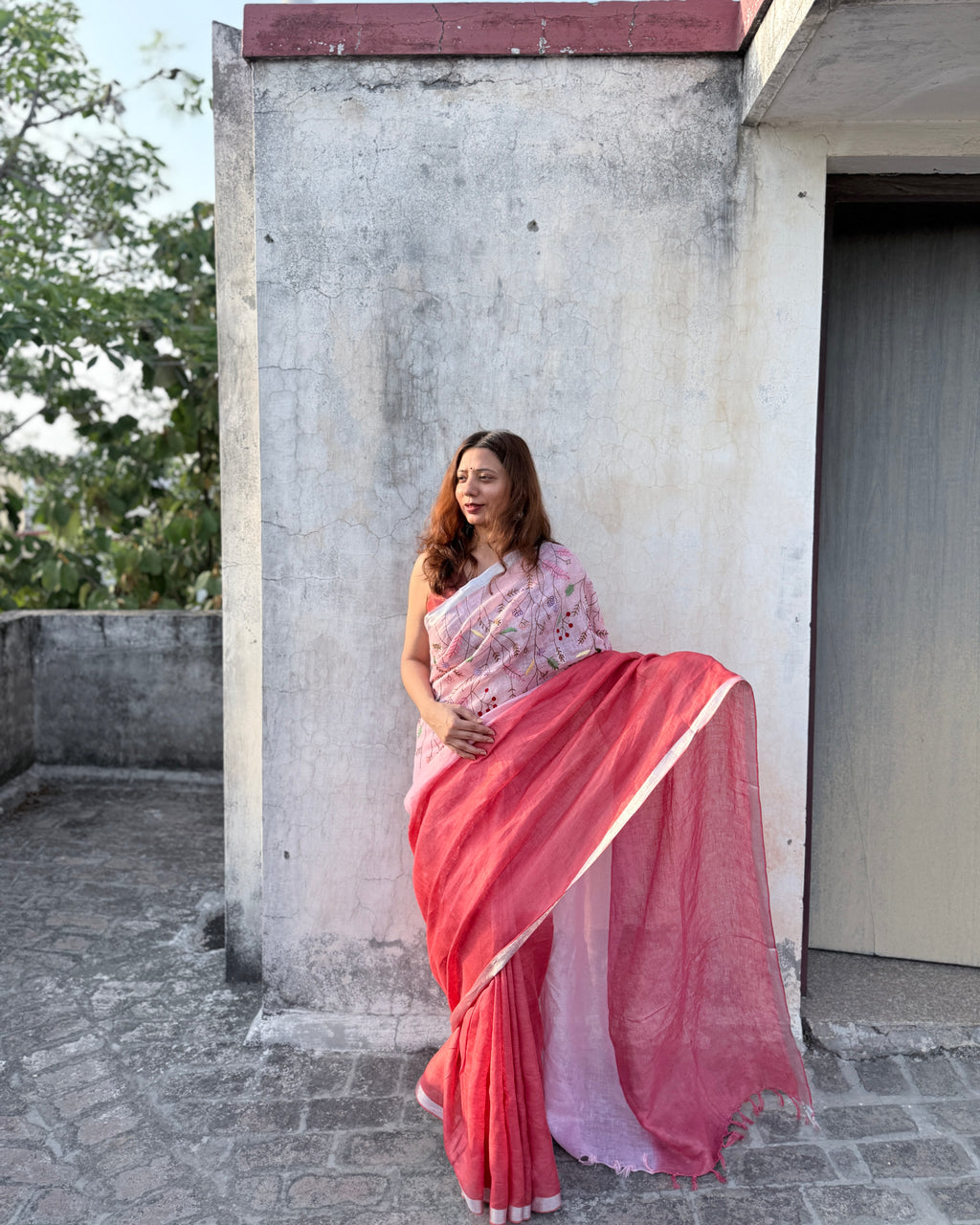 Rose | Embroidered Linen Saree