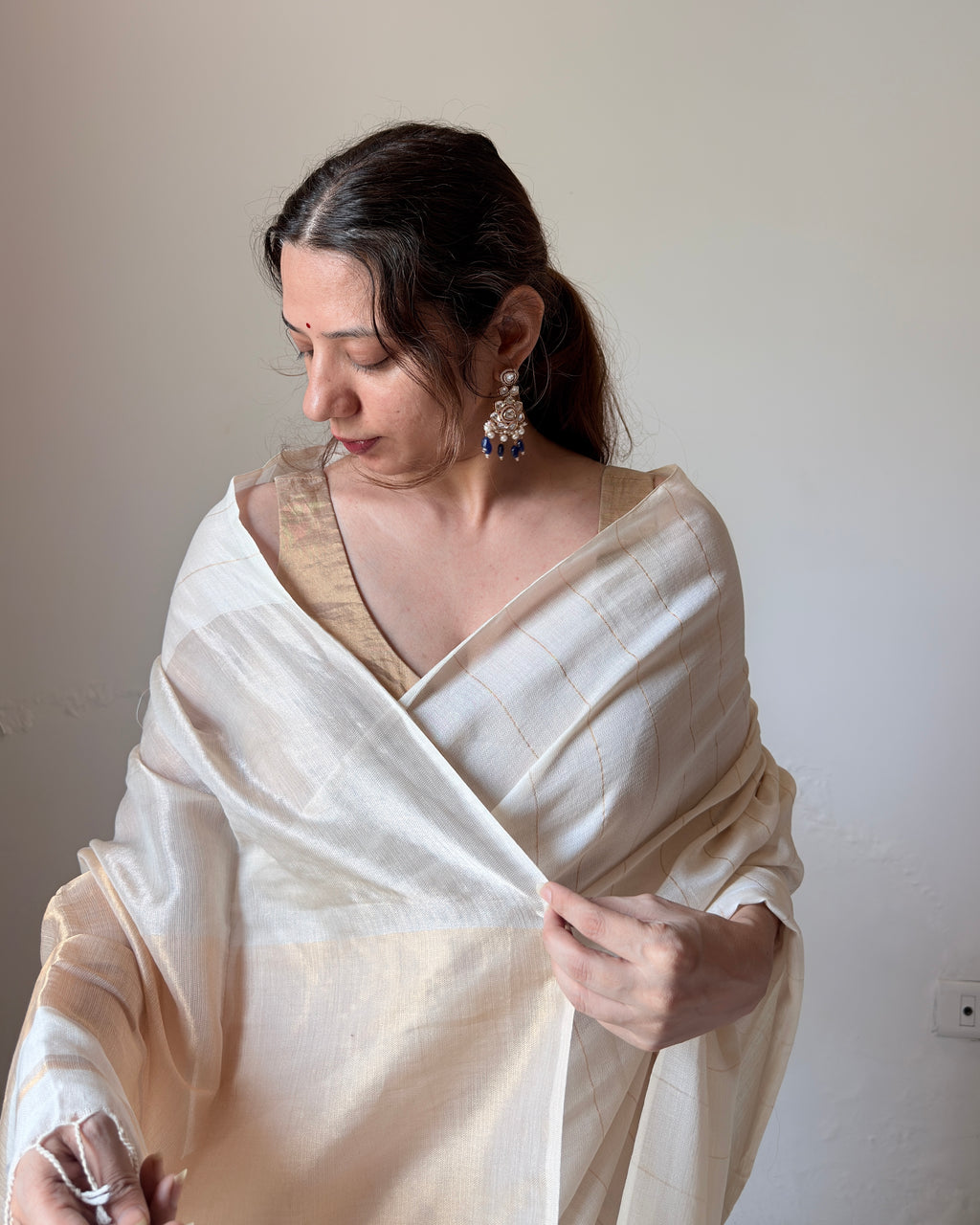 Nargis | White Twill Woven Maheshwari Saree