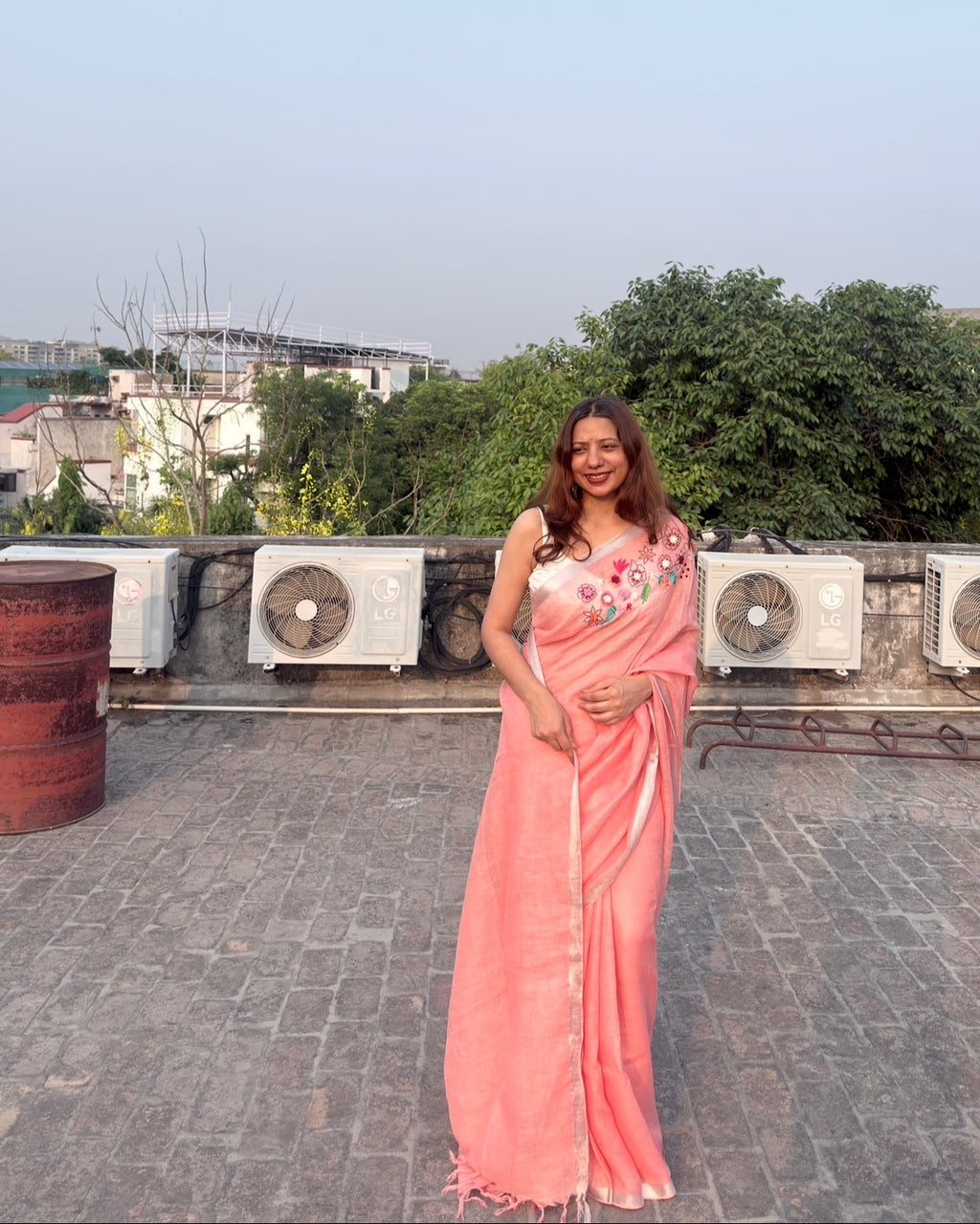 Ruhi | Embroidered Linen Saree