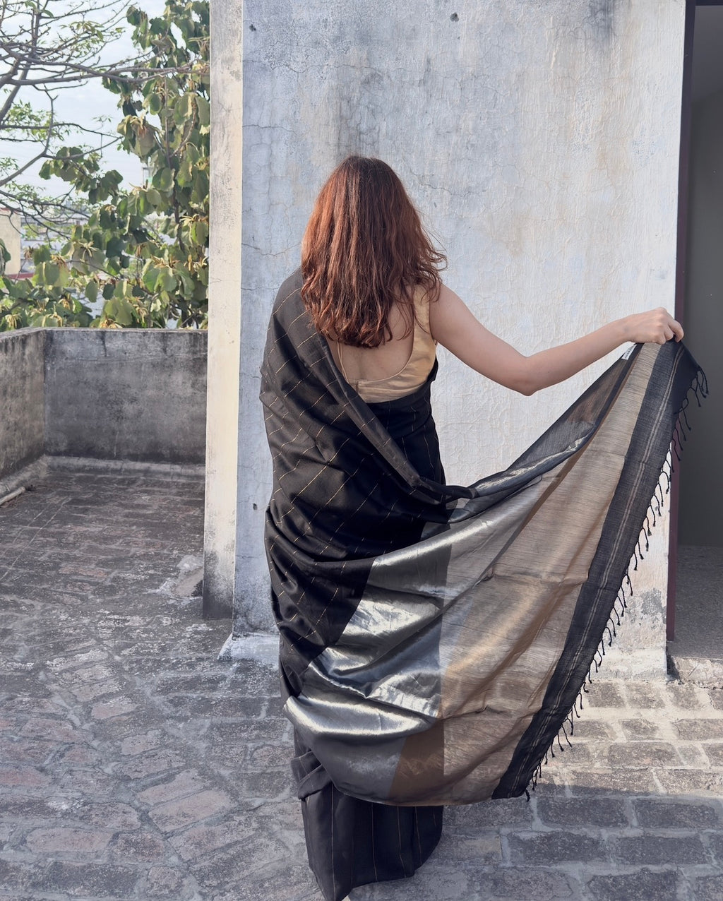 Raina | Black Twill Woven Maheshwari Saree