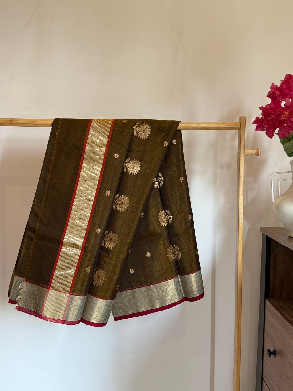 Heena |  Mehendi Green Chanderi Silk Saree with Gold Flower Motifs